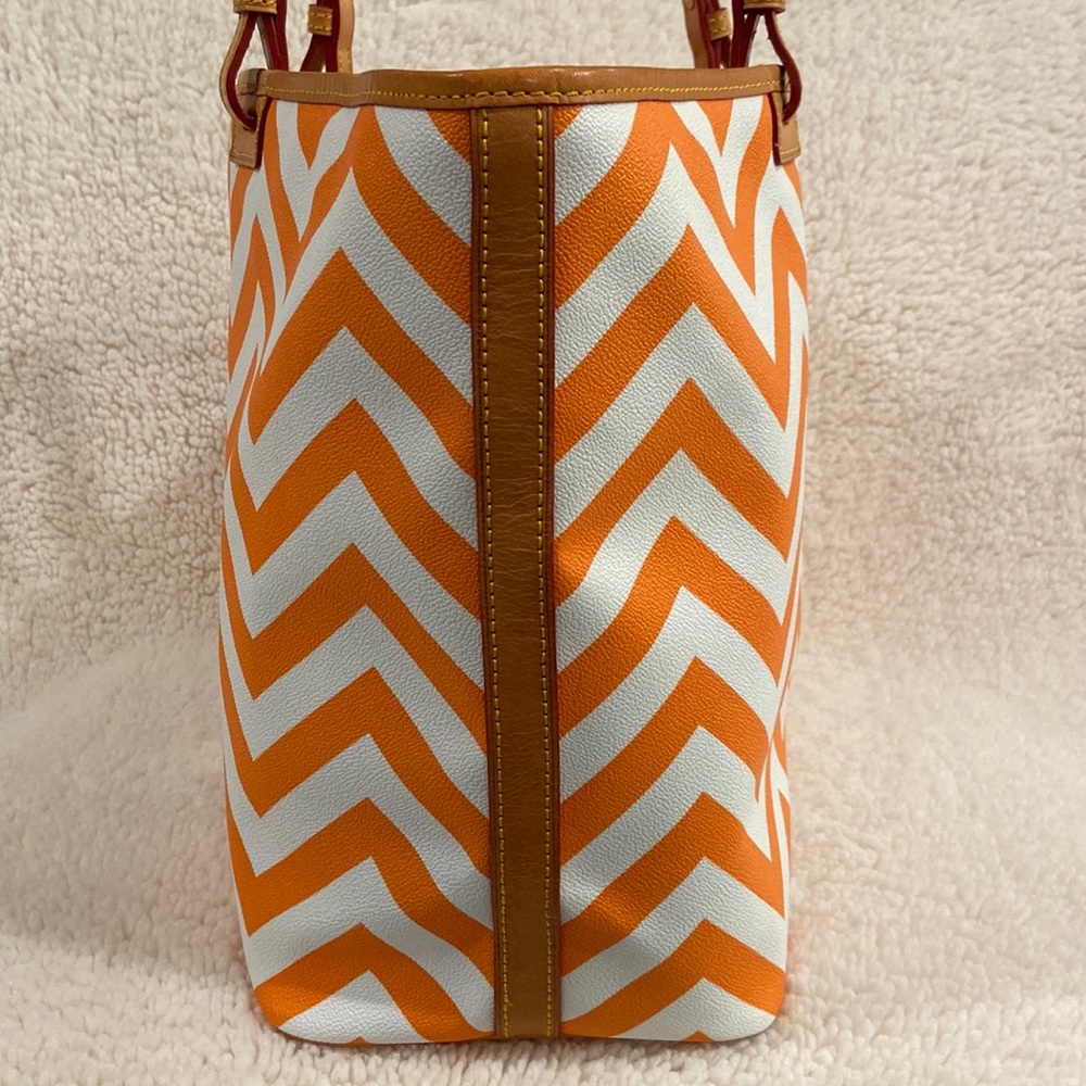Dooney & Bourke Orange Chevron Tote & Zipper Pouch - Picture 4 of 7